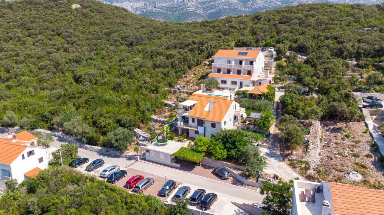 Villa Castello Zrnovo Eksteriør billede