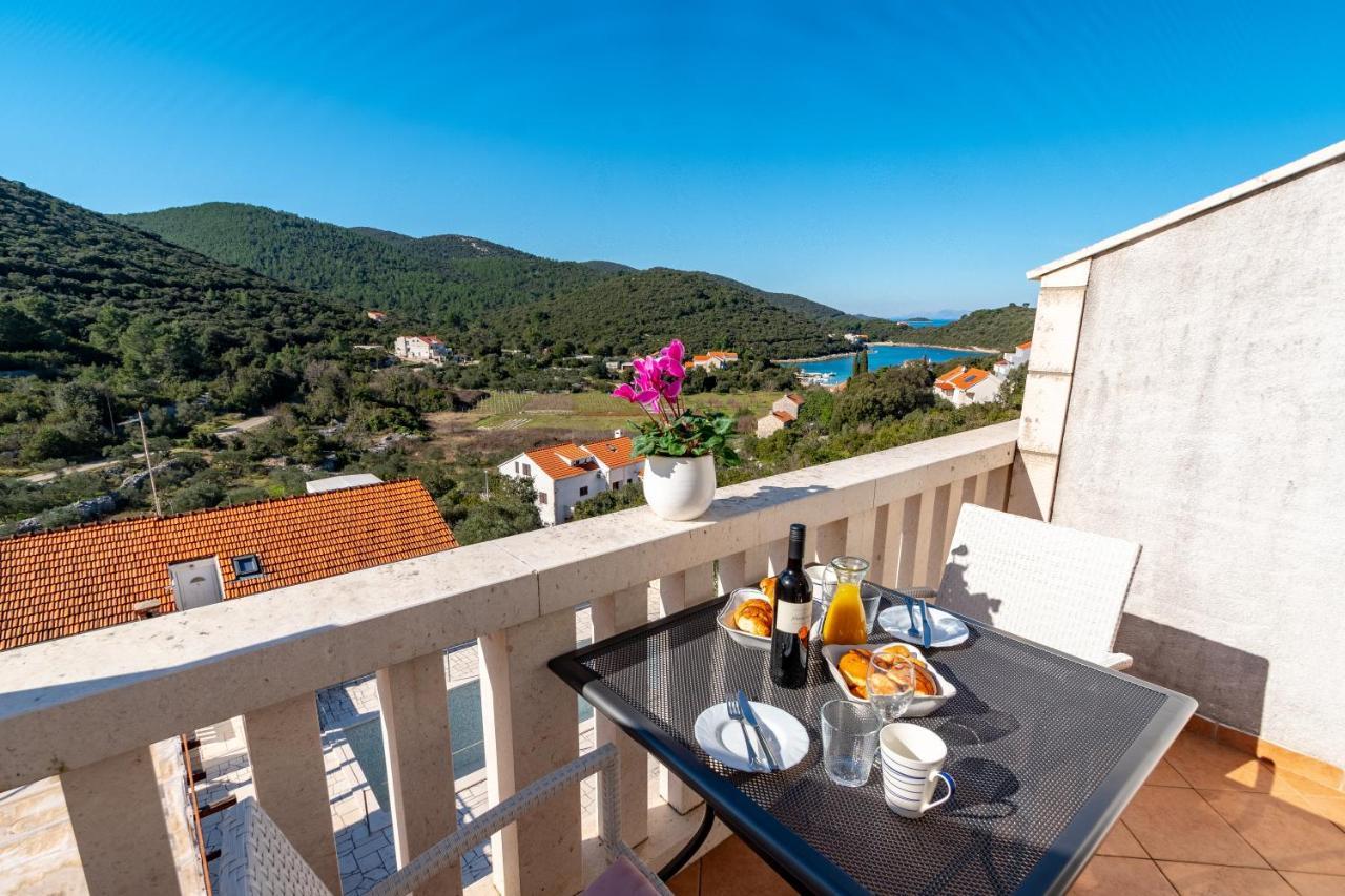 Villa Castello Zrnovo Eksteriør billede